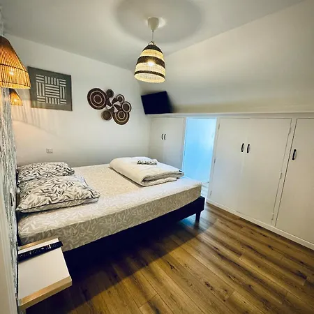 Au Bord De Vire דירה *